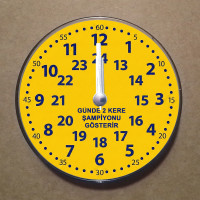 MS4001 Sarı Lacivert Taraftar Temalı Magnet Saat Buzdolabı Süsü Duvar Saati 10,5cm